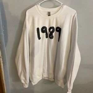 1989 Taylor Swift Sweatshirt